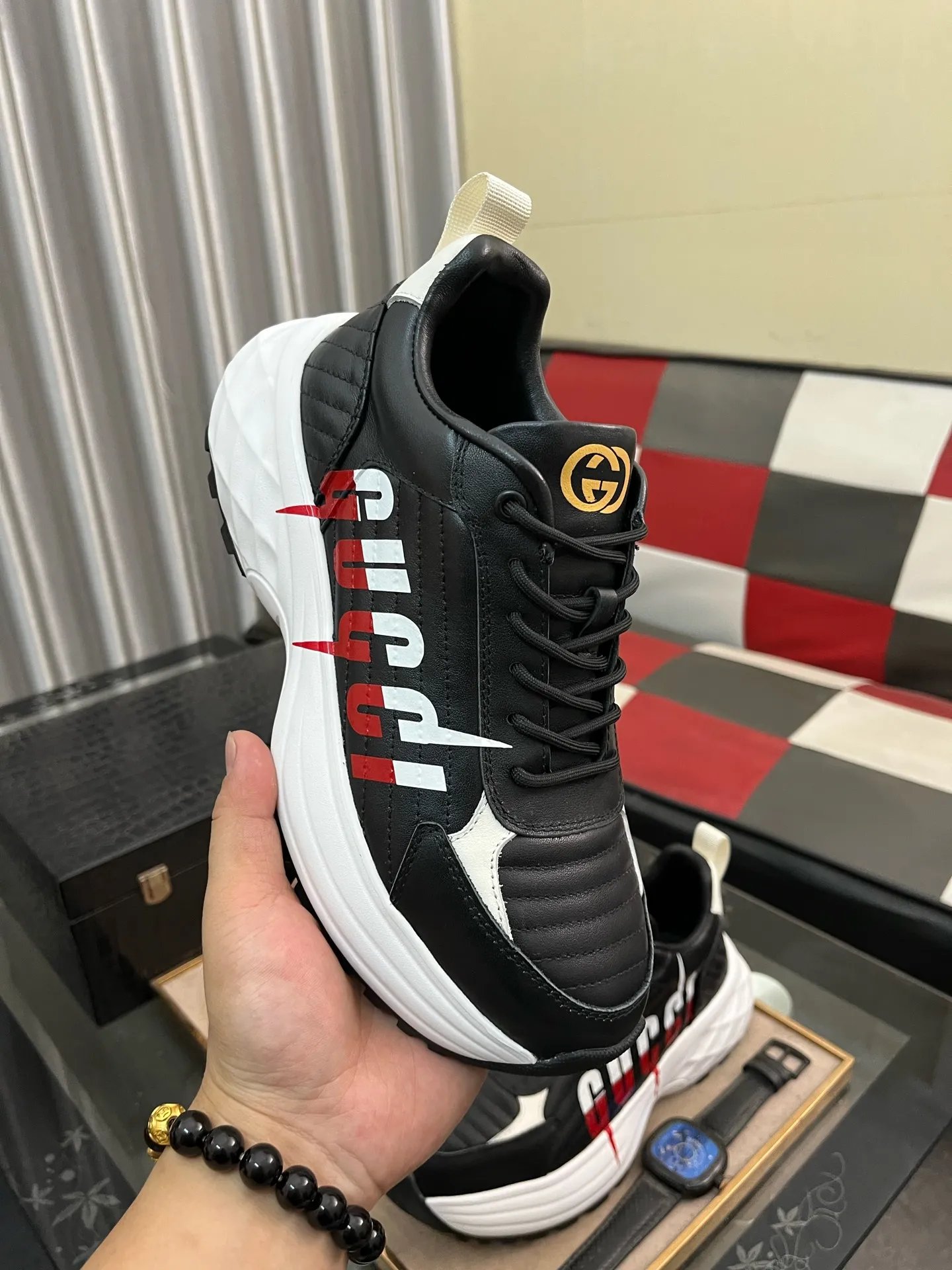 Men's shoes 💰500⌚️⌚️[Gucci] Gucci's latest casual men's shoes, welcome to 1:1 comparison, a popular Hong Kong counter casual shoe, counter quality, support inspection, high-quality workmanship, upper made of Italian imported calfskin, breathable mesh insole original fashion sports outsole, casual fashion, high-end quality, size: 38-442️⃣Colors available